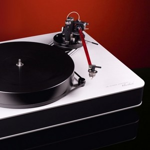 Feickert Blackbird Thumbnail Galibier Design - Feickert Blackbird Turntable