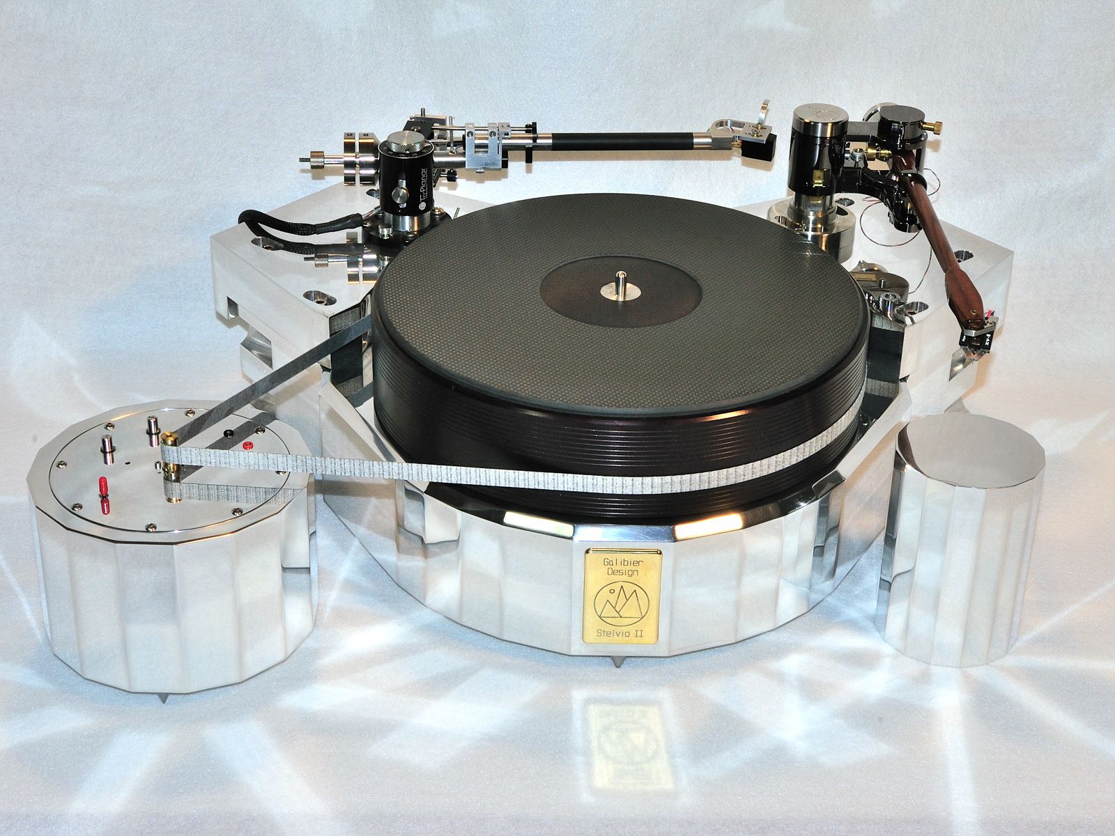 Stelvio-II - Top View Galibier Design - Stelvio-II Turntable