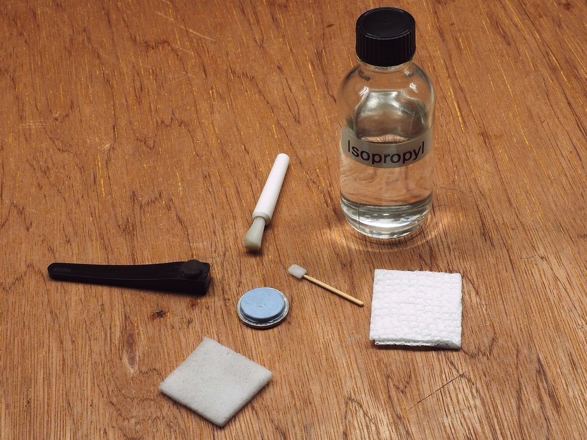 Stylus Cleaning: Materials Galibier Design - Stylus Cleaning: Materials